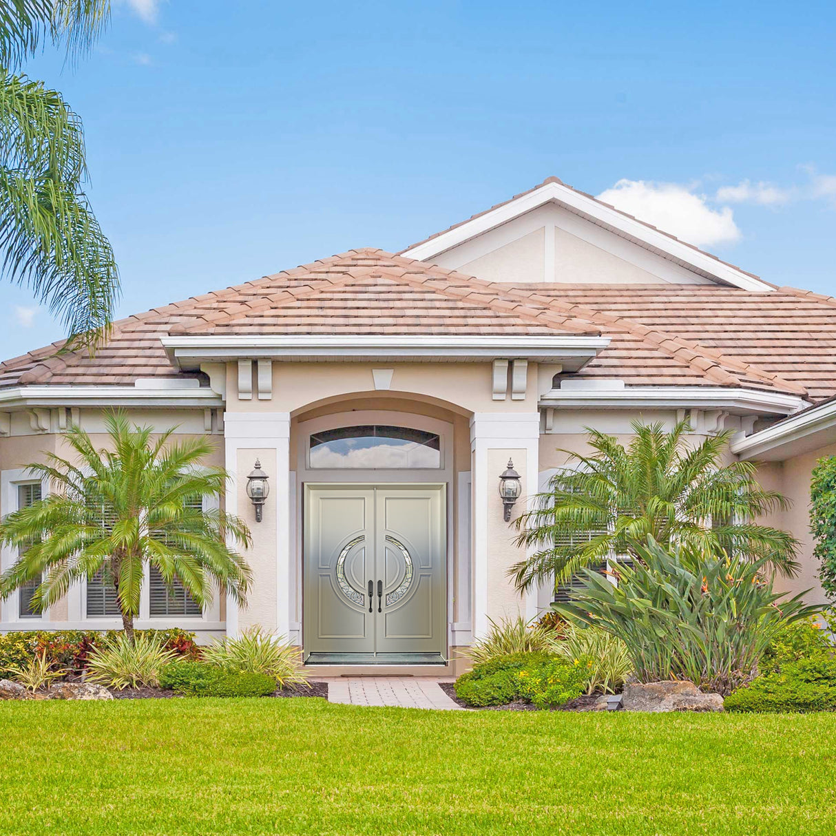 Solid Wood Exterior Door M580E-White